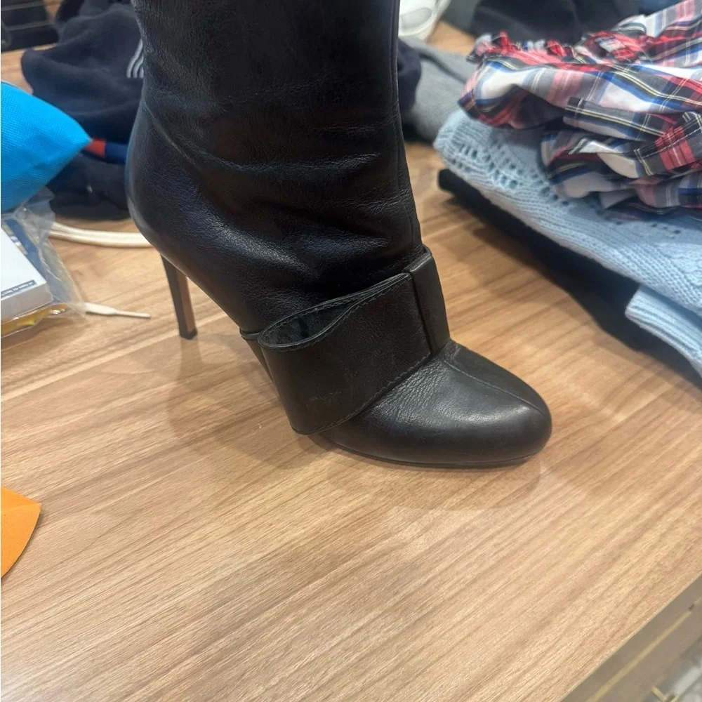 Valentino Garavani Black Leather Ankle Booties